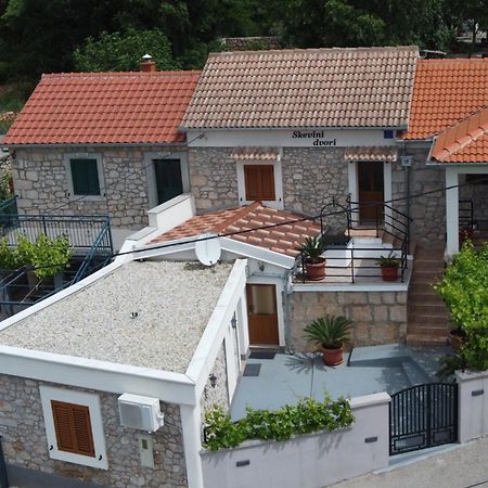 Holiday Home Škevini Dvori Starigrad Paklenica Buitenkant foto