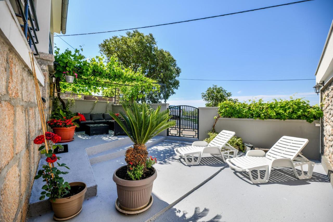 Holiday Home Škevini Dvori Starigrad Paklenica Buitenkant foto