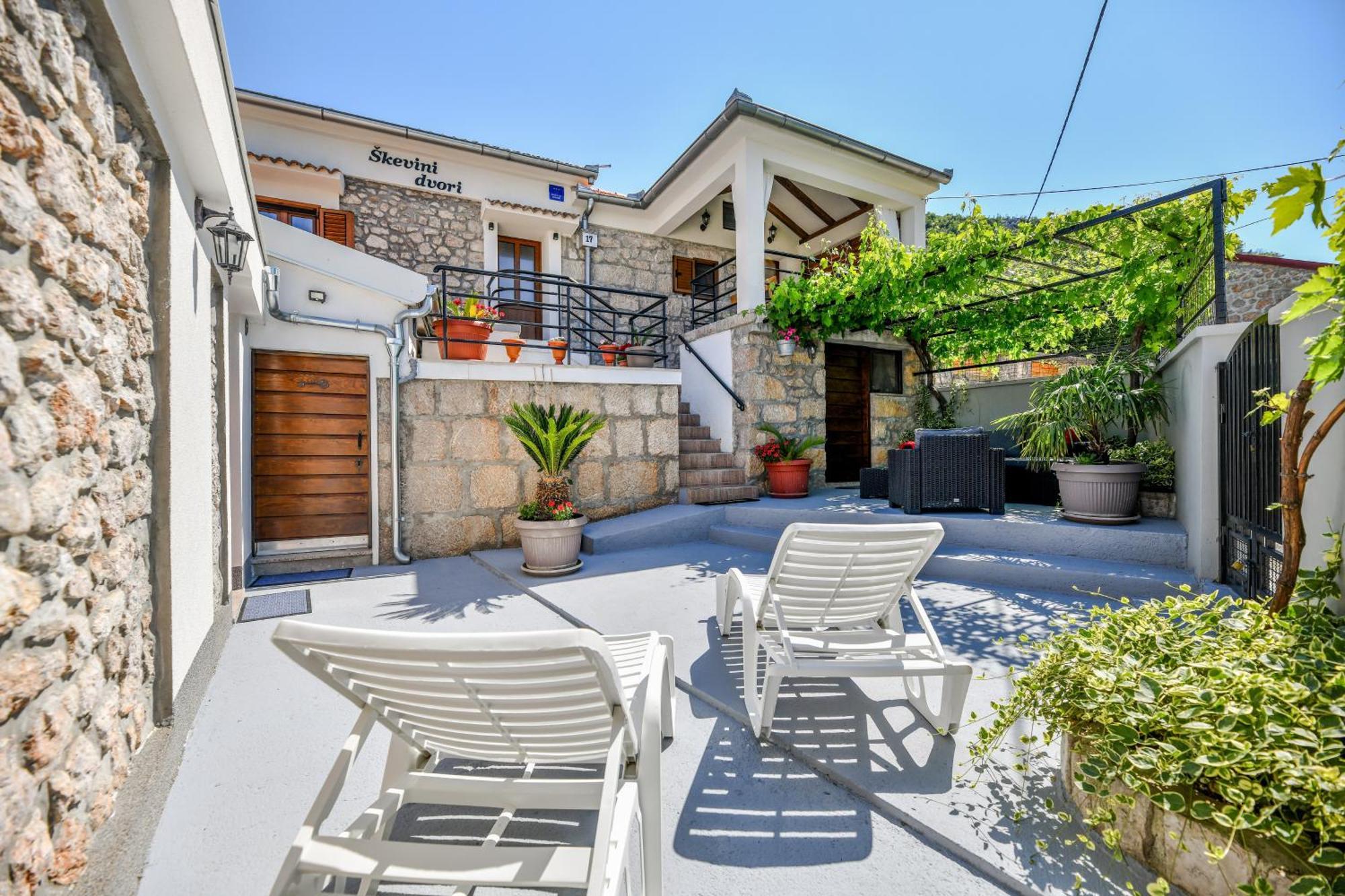 Holiday Home Škevini Dvori Starigrad Paklenica Buitenkant foto