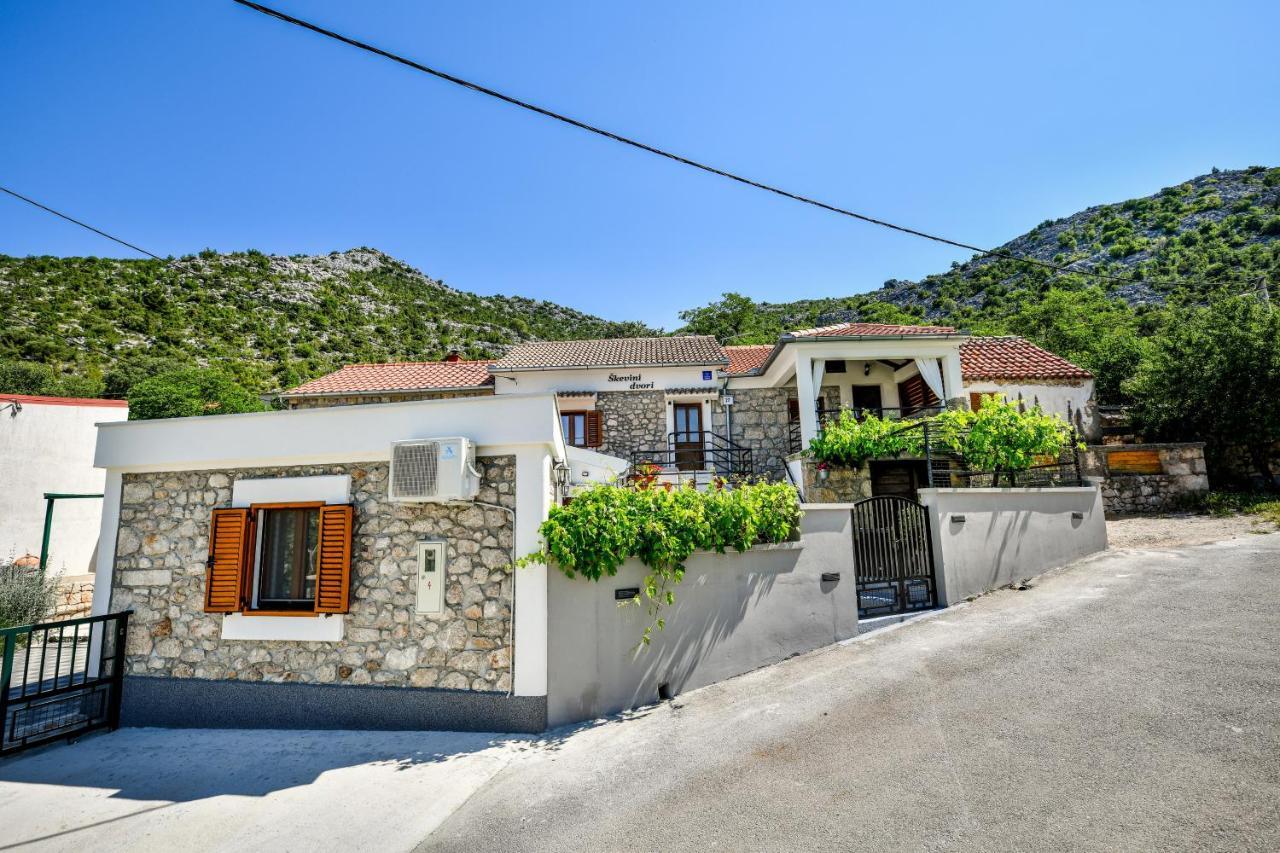 Holiday Home Škevini Dvori Starigrad Paklenica Buitenkant foto